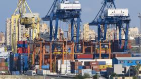 Giant gantry cranes (Planet One Images, via Getty Images)