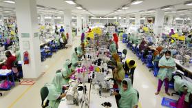 Factory floor of an exporting garment plant in Bangladesh (Photo by Better Work Programme via Flickr) CC BY-NC-ND 2.0