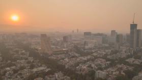 Mexico City - Very Unhealthy Air Quality Day by &copy;fitopardo /&nbsp;Moment / via Getty Images