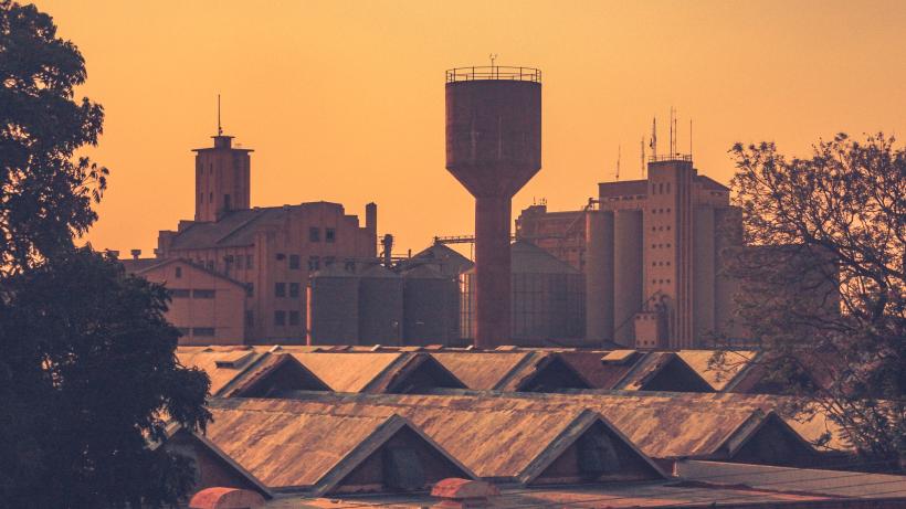 Sunset over the old town centre of Lusaka, the capital of Zambia. Photo credits: Africadventures / iStock / Getty Images Plus.