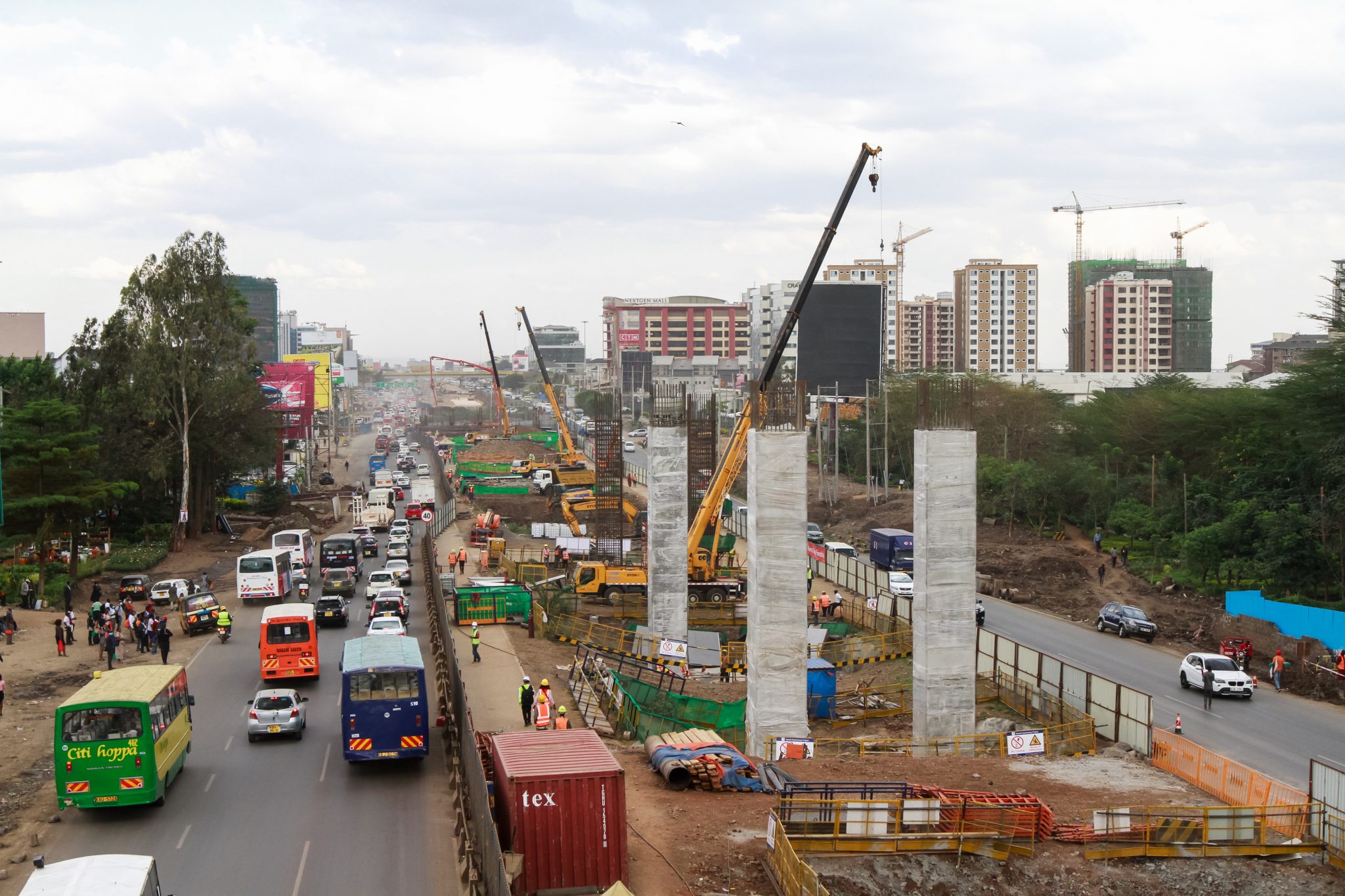 A general view of traffic flow and construction on a section - IGC